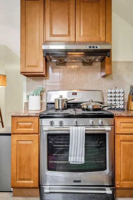 Golden Gem In Heart Of East Rock Quiet 3Br Near Dt And Yale Apartment Ню Хейвън Екстериор снимка