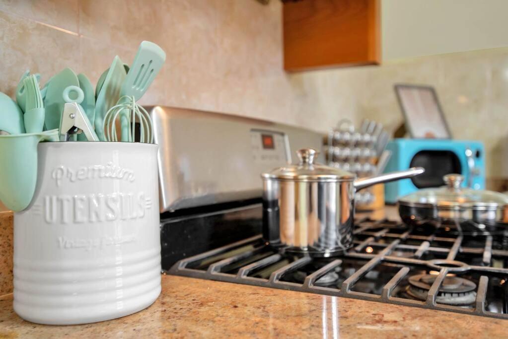 Golden Gem In Heart Of East Rock Quiet 3Br Near Dt And Yale Apartment Ню Хейвън Екстериор снимка
