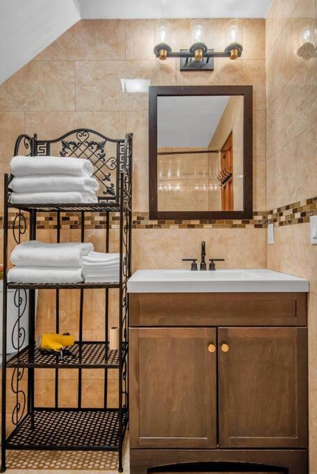 Golden Gem In Heart Of East Rock Quiet 3Br Near Dt And Yale Apartment Ню Хейвън Екстериор снимка