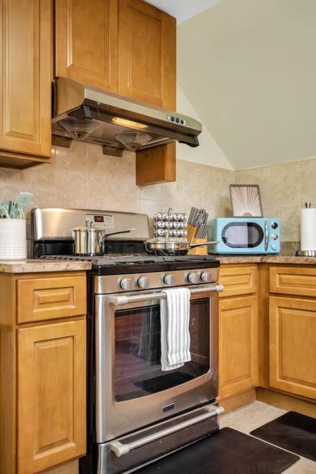 Golden Gem In Heart Of East Rock Quiet 3Br Near Dt And Yale Apartment Ню Хейвън Екстериор снимка